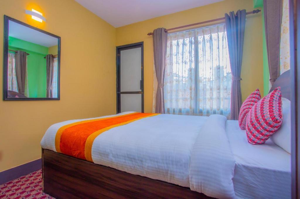 Oyo 492 Hotel Yeti Home Kathmandu Exterior photo