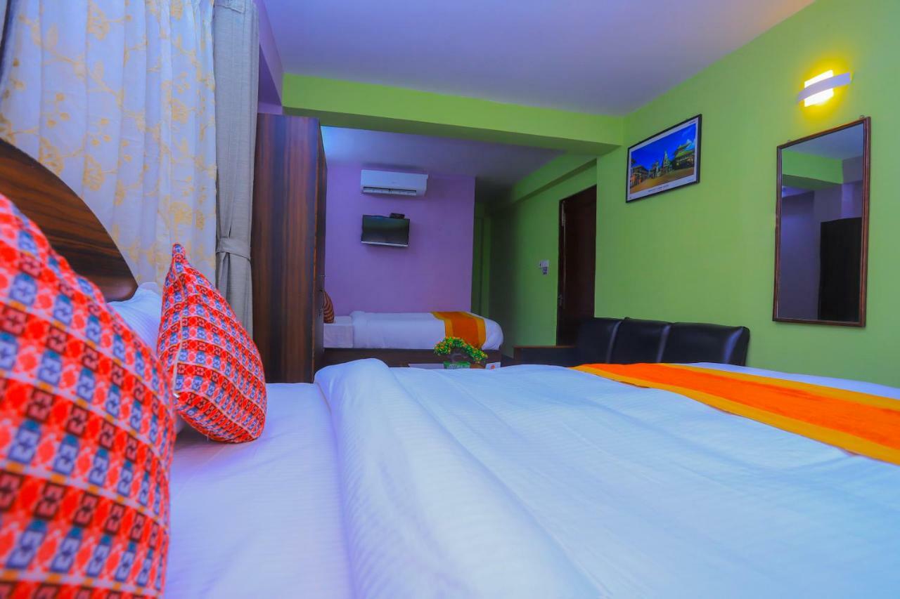 Oyo 492 Hotel Yeti Home Kathmandu Exterior photo