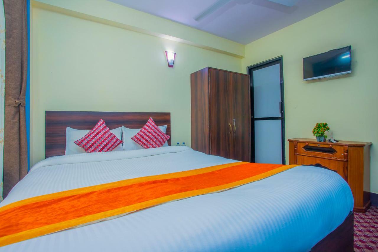 Oyo 492 Hotel Yeti Home Kathmandu Exterior photo